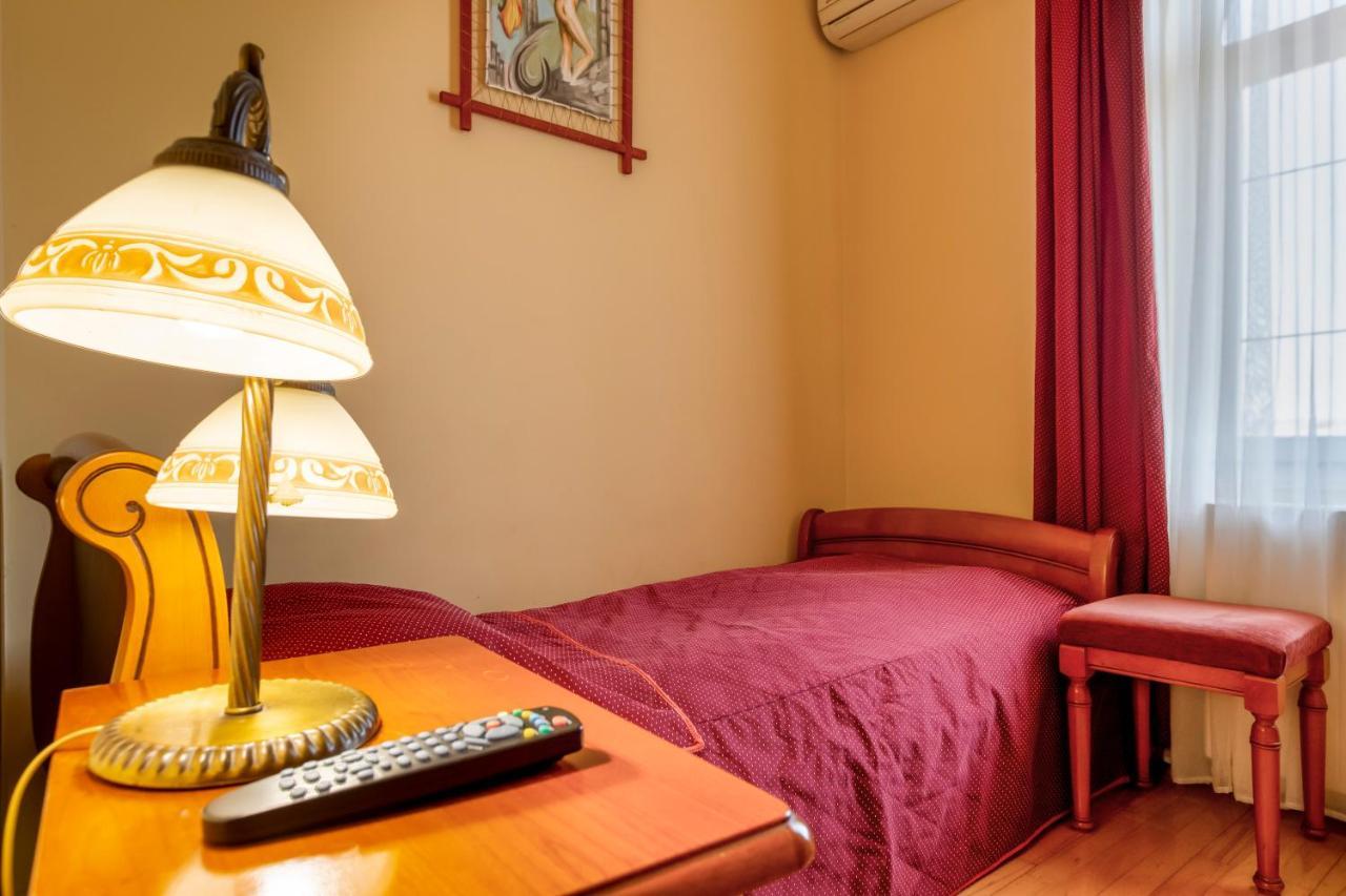 Hotel Denis ดาเนช ภายนอก รูปภาพ